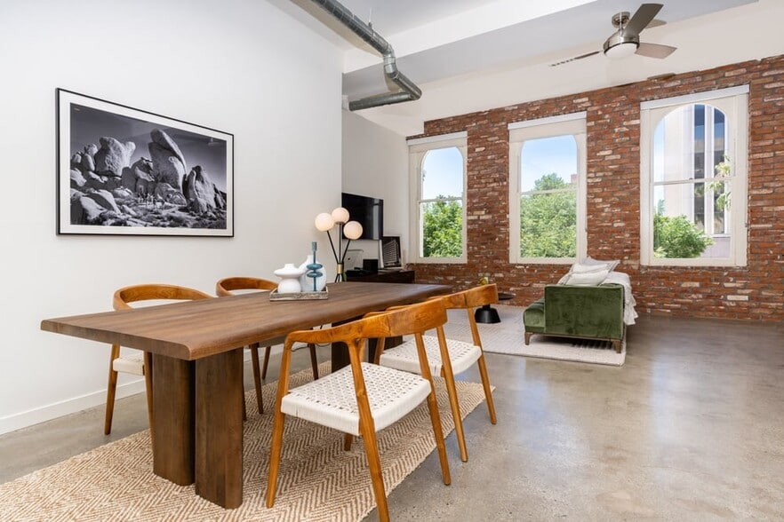 More Photos Of 3750 Main St, Riverside Apartments For Lease