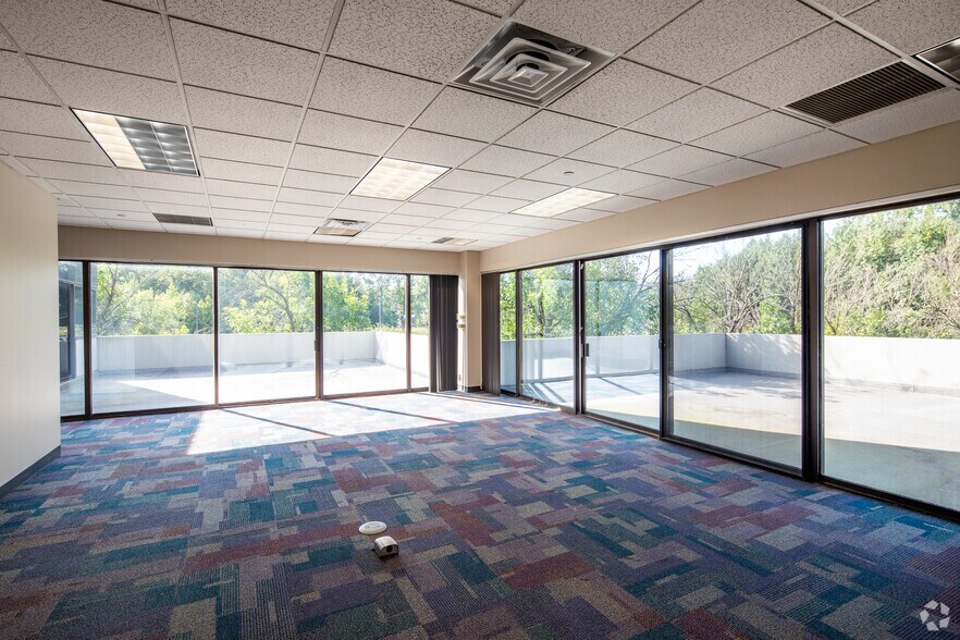 More Photos Of 1100 Cornwall Rd, South Brunswick Medical For Lease