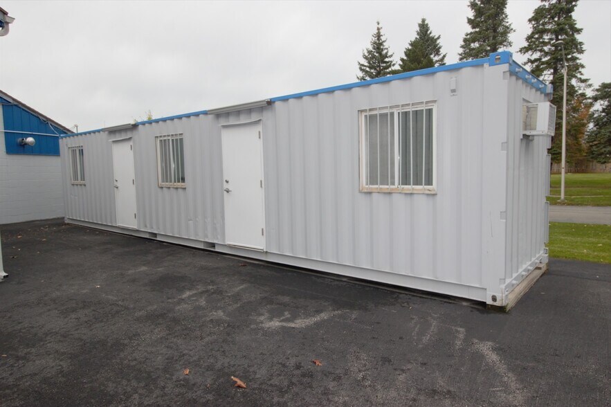 More Photos Of 52 Henry St, Hilton Warehouse For Sale