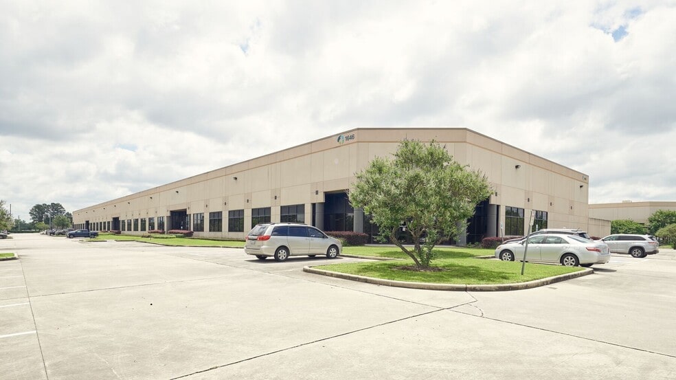 More Photos Of 16330 Central Green Blvd, Houston Unknown For Lease