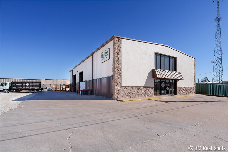 More Photos Of 914 Arroyo St, San Angelo Warehouse For Lease