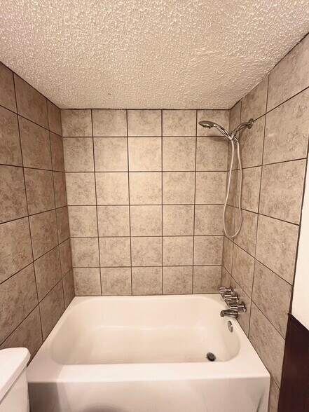 More Photos Of 312 Chalmette Dr, Norman Apartments For Sale