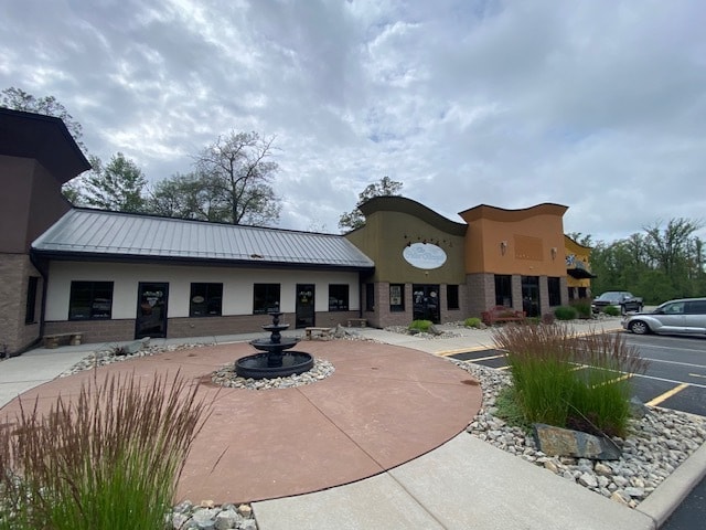 More Photos Of 909 N US Highway 141, Crivitz General Retail For Lease