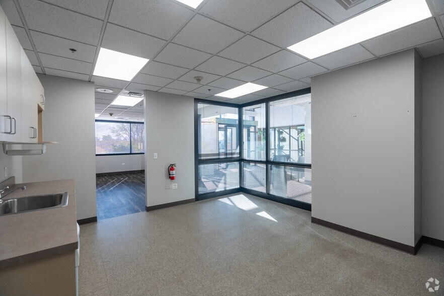 More Photos Of 7110 W Jefferson Ave, Lakewood Unknown For Lease