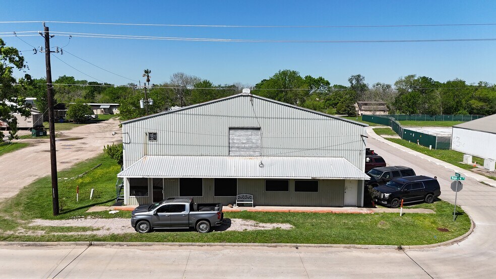 Primary Photo Of 5834 Josephine St, Pearland Warehouse For Sale
