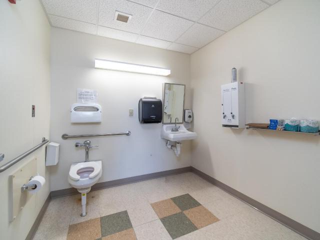 More Photos Of 10 Timberview Ln, Russell Medical For Sale