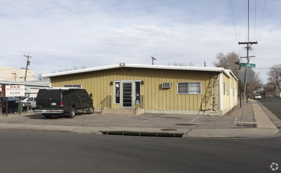 Primary Photo Of 2300 Dayton St, Aurora Warehouse For Lease