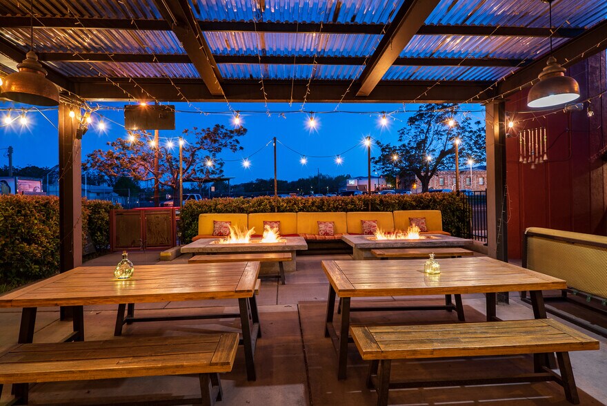 More Photos Of 102 E Pima St, Cottonwood Restaurant For Sale