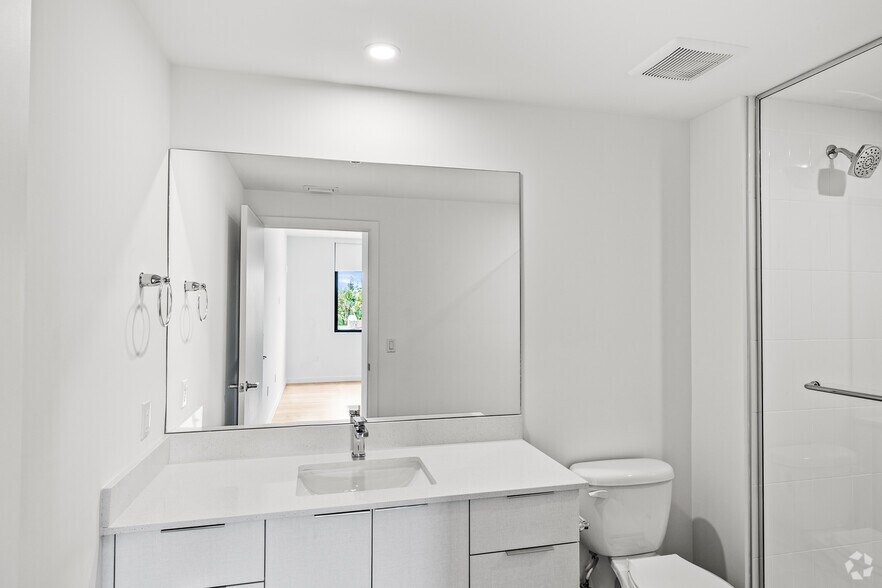 More Photos Of 2585 Spruce Ave, West Palm Beach Apartments For Lease