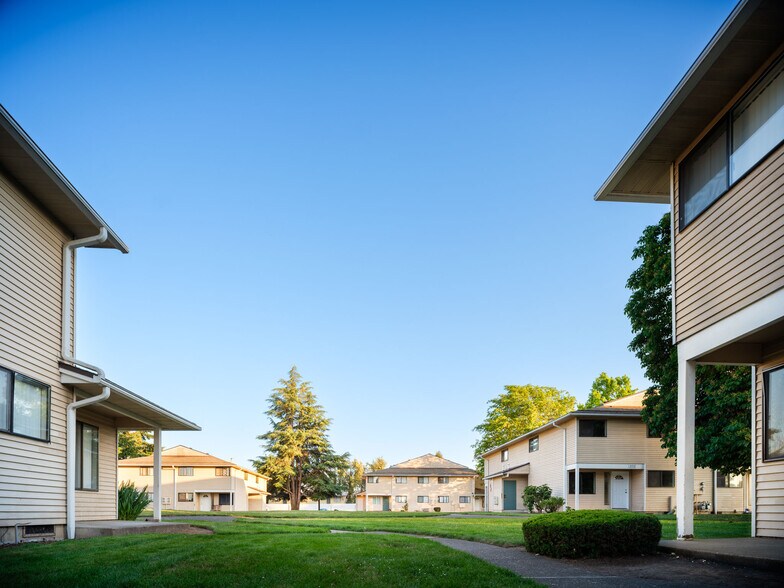 More Photos Of 2540-2594 Lee St SE, Salem Apartments For Sale