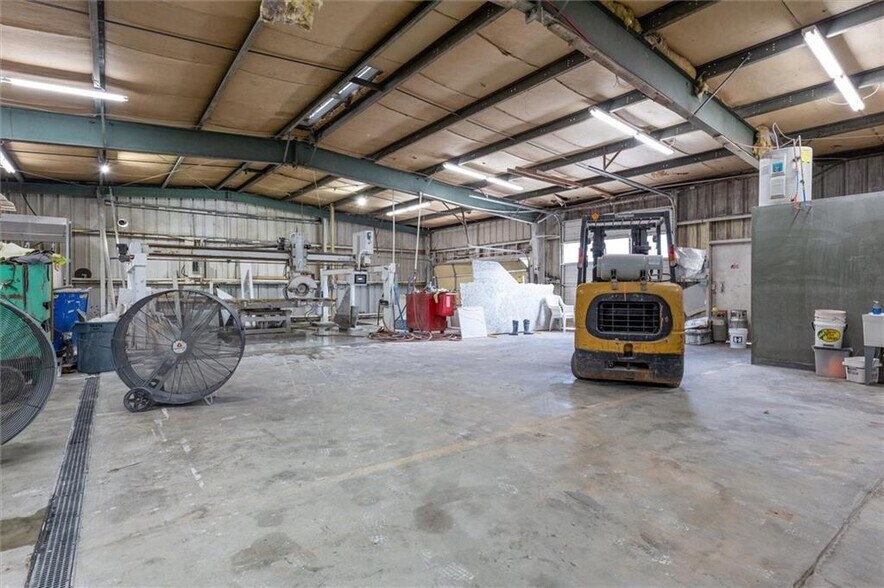 More Photos Of 306 US 123 Byp, Seneca Manufacturing For Lease