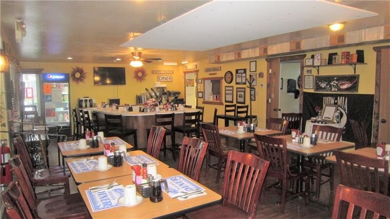 More Photos Of 2800 Freeport Rd, Springdale Restaurant For Sale