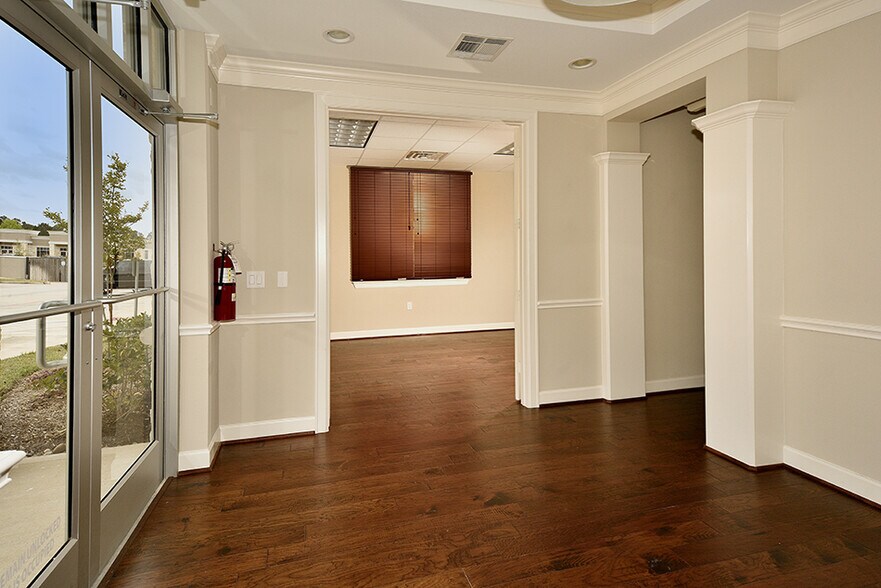 More Photos Of 2219 Sawdust Rd, The Woodlands Office For Sale