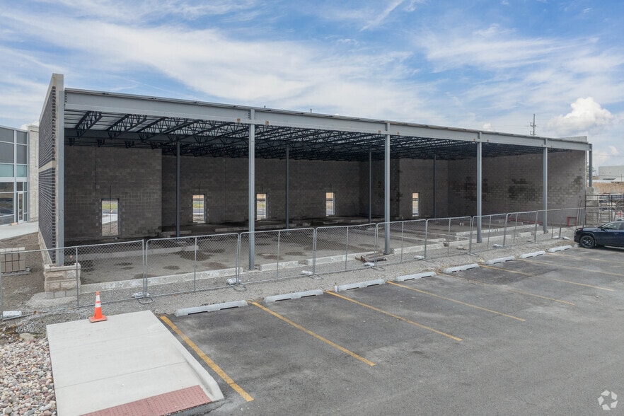 More Photos Of 9450 Calumet Ave, Munster Unknown For Lease