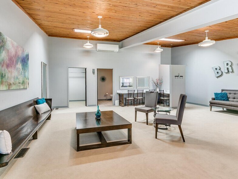 More Photos Of 2254 W Meyers Cir, Choctaw Lodge Meeting Hall For Sale