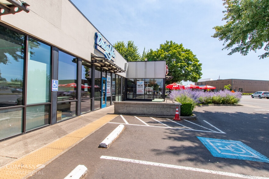 More Photos Of 1079 Valley River Way, Eugene Freestanding For Lease
