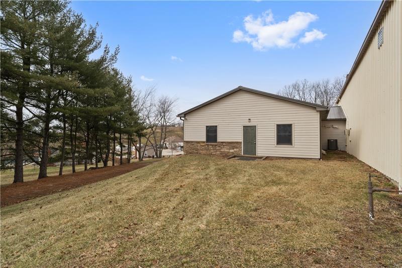 More Photos Of 114 Oil Ln, Hunker Office For Lease