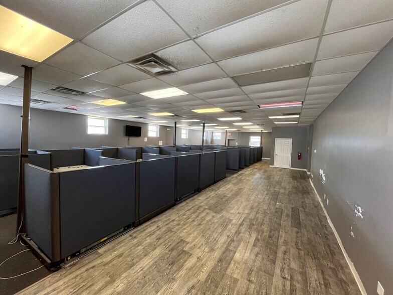 More Photos Of 214 Cherry Ave, Voorhees Office For Lease