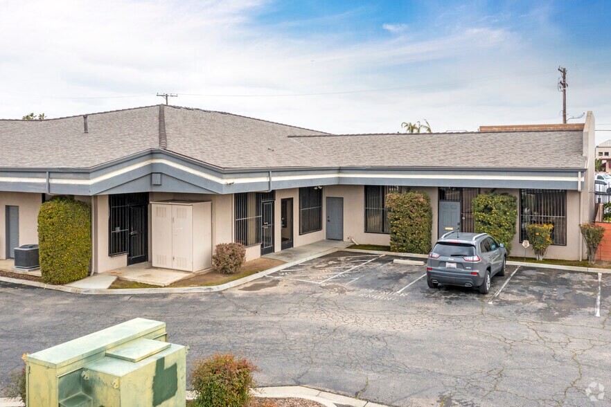 More Photos Of 2009 W Feemster Ave, Visalia Medical For Sale