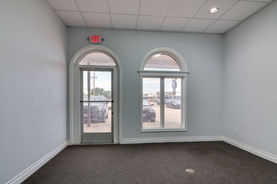 More Photos Of 310 N Main St, Keller Unknown For Lease