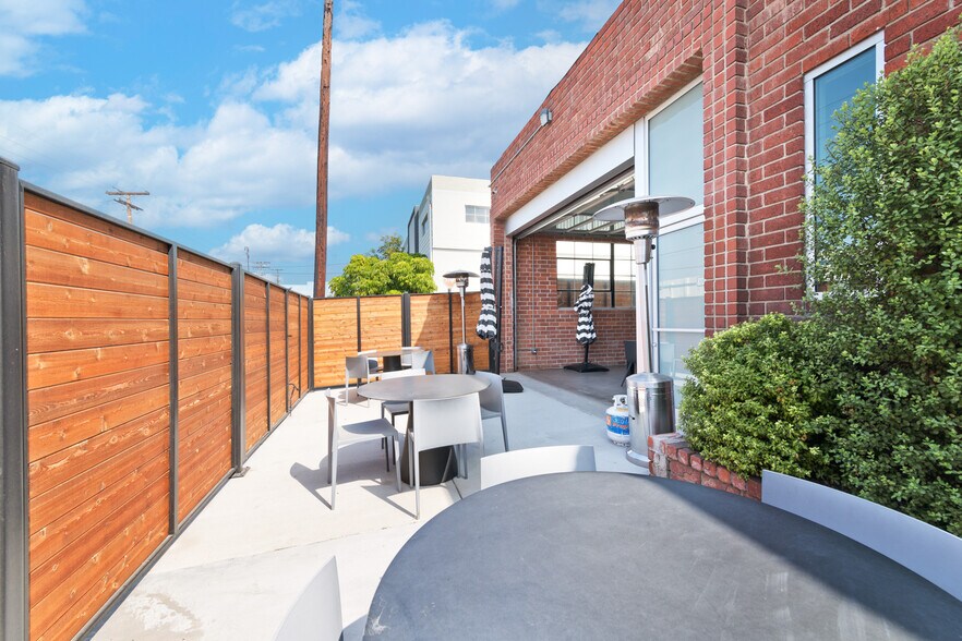 More Photos Of 12536 Chadron Ave, Hawthorne Light Distribution For Sale