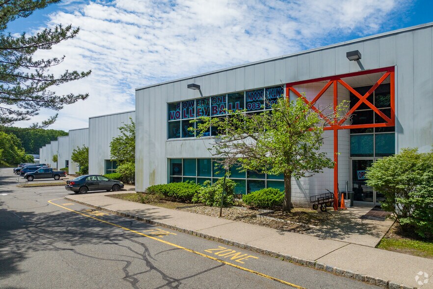 More Photos Of 3 Luger Rd, Denville Warehouse For Lease