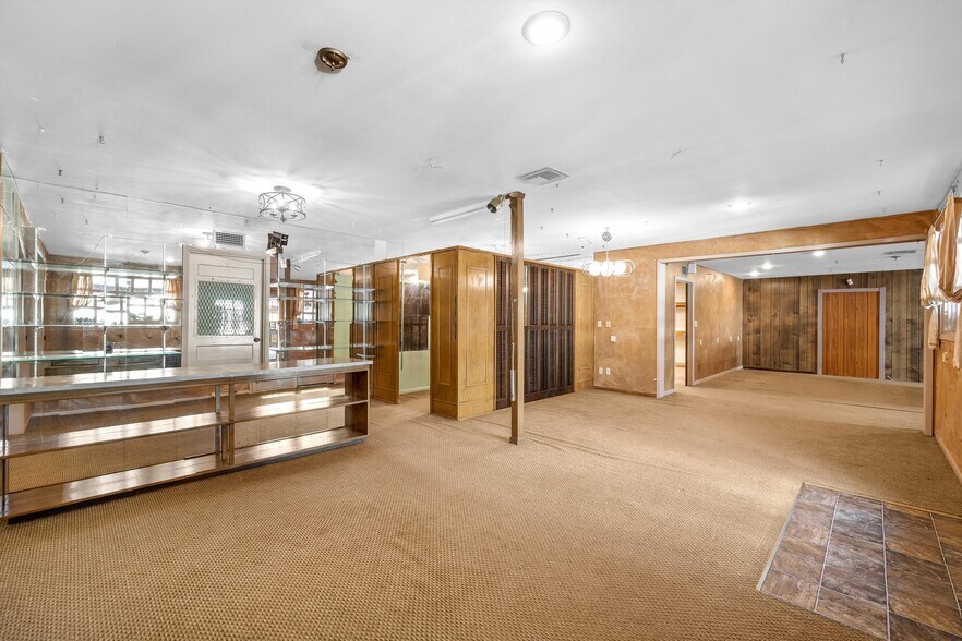 More Photos Of 103-105 E Center Street, Lorena Storefront For Sale