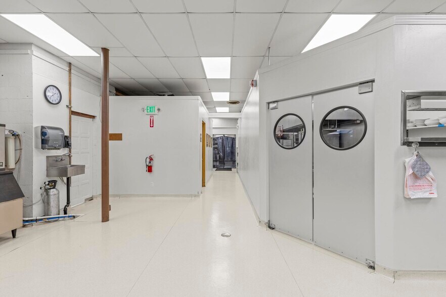 More Photos Of 348 Market St, Colusa Restaurant For Sale