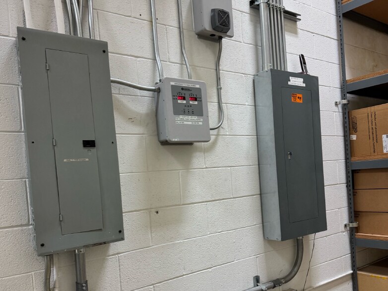 More Photos Of 23900-23920 Mercantile Rd, Beachwood Service For Sale