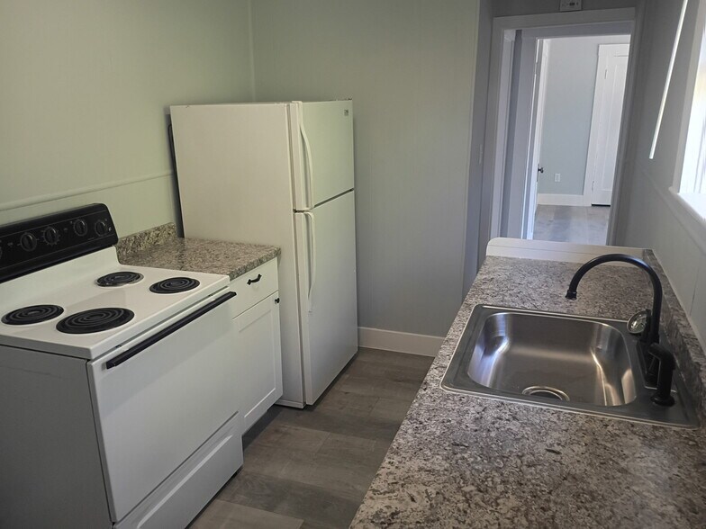 More Photos Of 213 Cedar St, Klamath Falls Apartments For Sale
