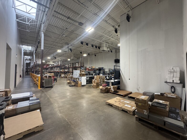 More Photos Of 7720 NW 85th Ter, Oklahoma City Office For Sale