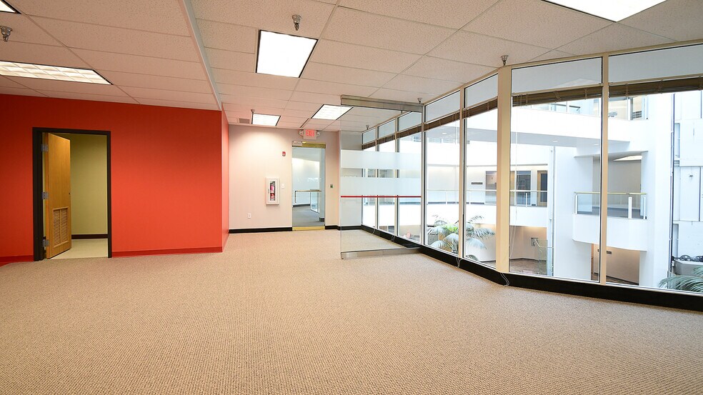More Photos Of 24950-25000 Country Club Blvd, North Olmsted Unknown For Sale