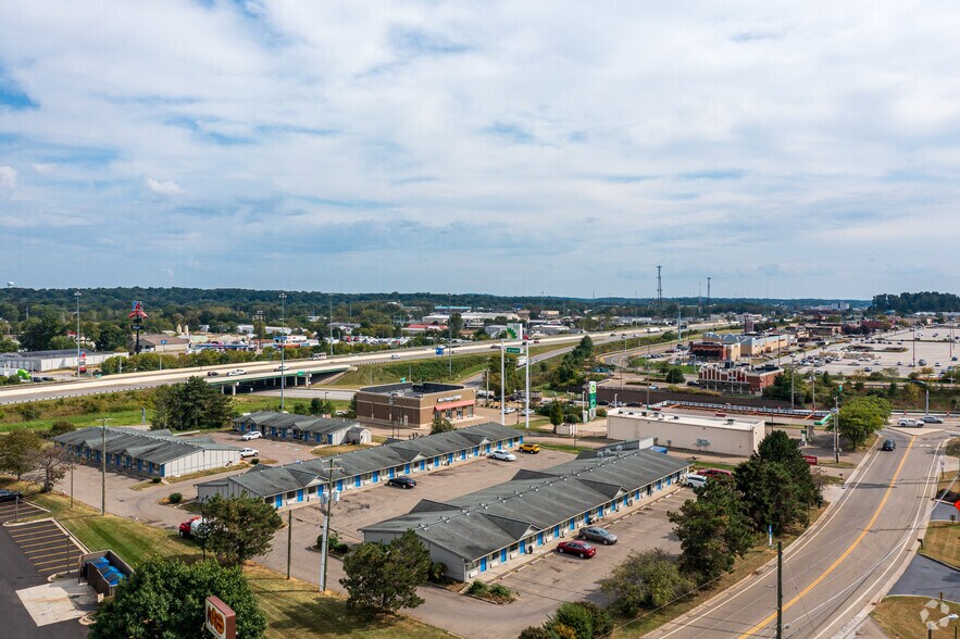 More Photos Of 6880 Sunset Strip Ave NW, Canton Hotel For Sale