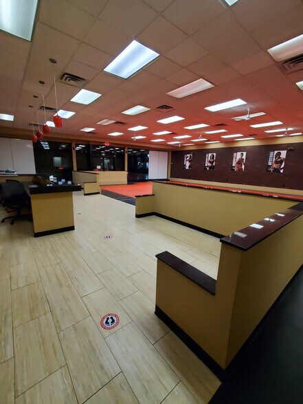 More Photos Of 885-893 Hempstead Tpke, Franklin Square Storefront For Lease