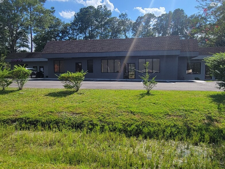 More Photos Of 8428 New Kings Rd, Jacksonville Storefront Retail Office For Lease