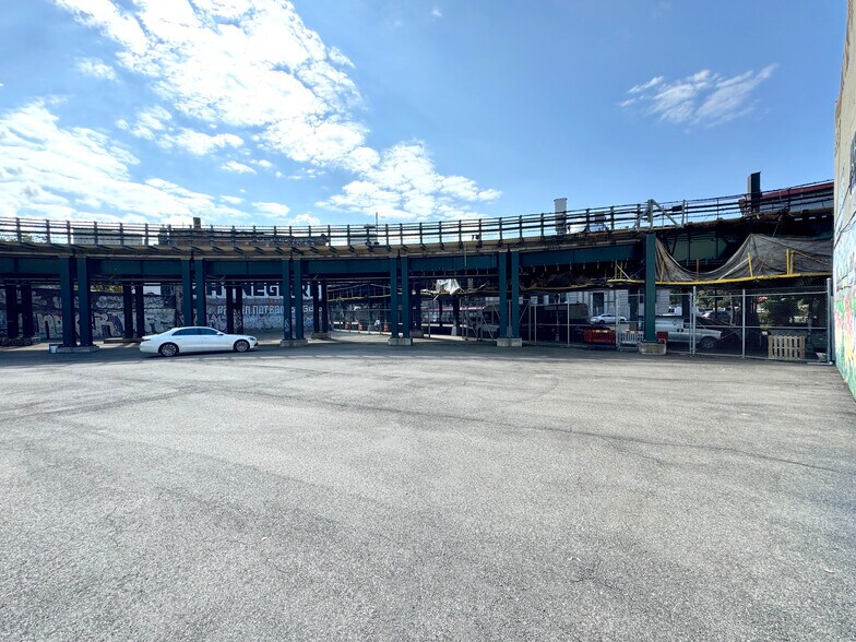 More Photos Of , Brooklyn Unknown For Sale