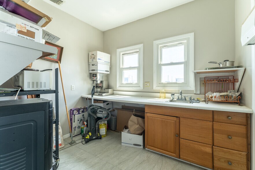 More Photos Of 2741-2743 S Robertson Blvd, Los Angeles Storefront Retail Office For Lease