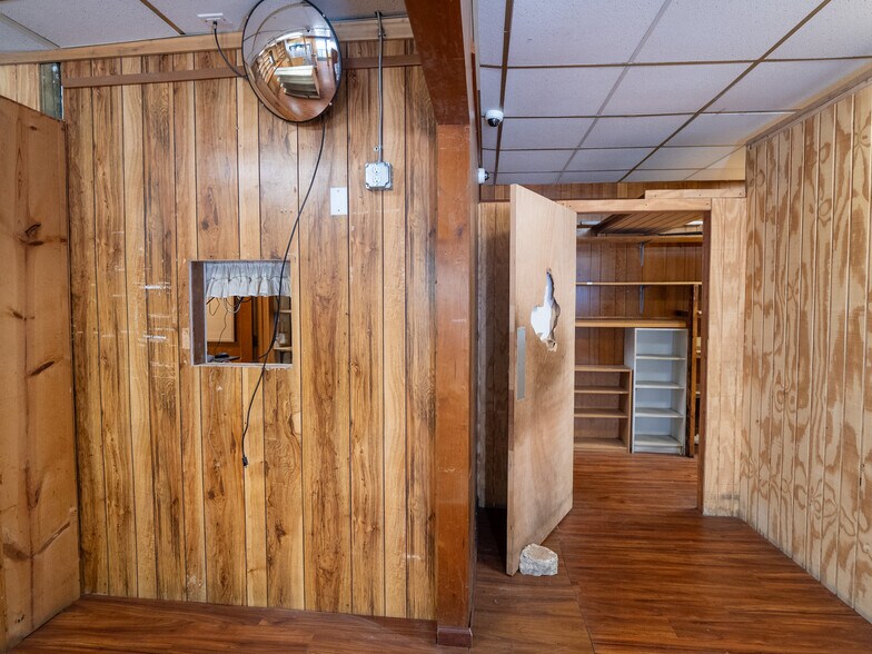 More Photos Of 400 S Air Depot Blvd, Oklahoma City Freestanding For Sale