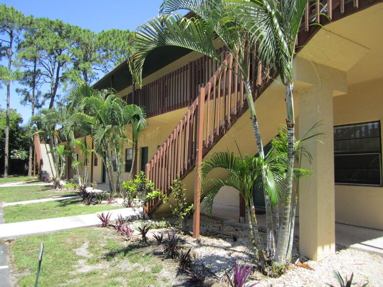 More Photos Of 4655 Wellman Trl, Lake Worth Apartments For Sale