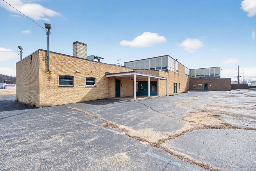 More Photos Of 1002 E South St, Jackson Lodge Meeting Hall For Sale