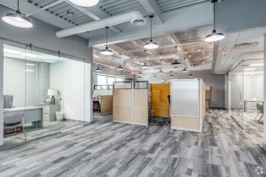 More Photos Of 22365 Broderick Dr, Sterling Medical For Lease