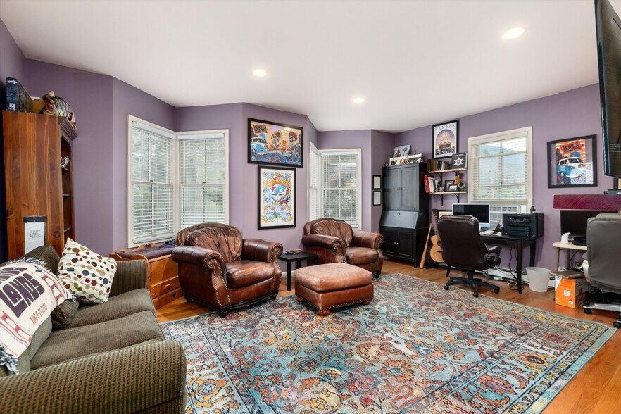 More Photos Of 200 Rose St, Georgetown Hospitality For Sale