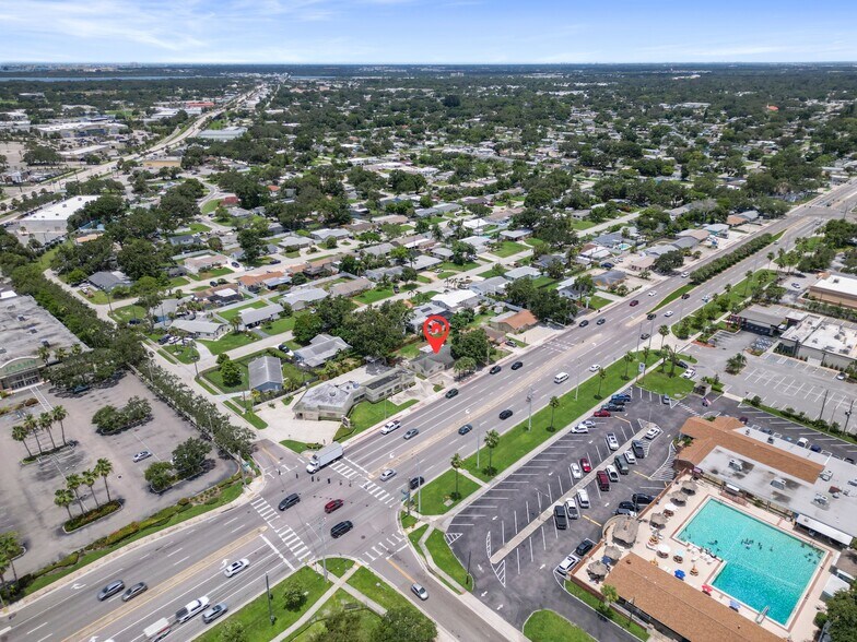 Primary Photo Of 2672 66th St N, Saint Petersburg Medical For Sale