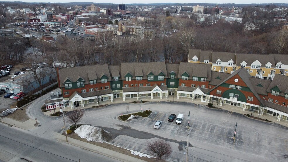 More Photos Of 711 Front St, Woonsocket Fast Food For Lease