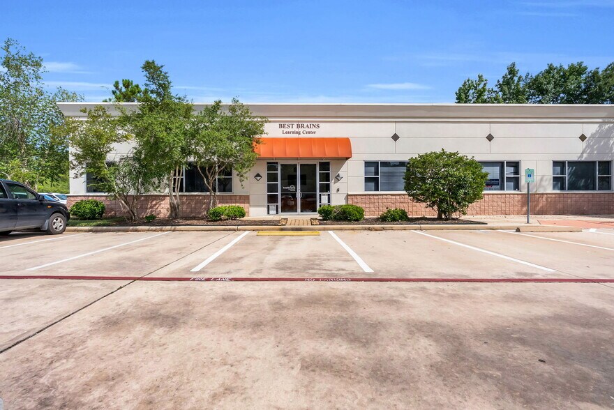More Photos Of 6707 Sterling Ridge Dr, The Woodlands Medical For Lease