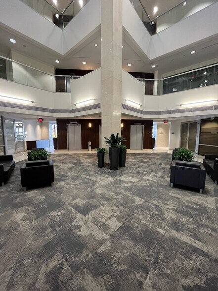 More Photos Of 1240 E Diehl Rd, Naperville Office For Lease
