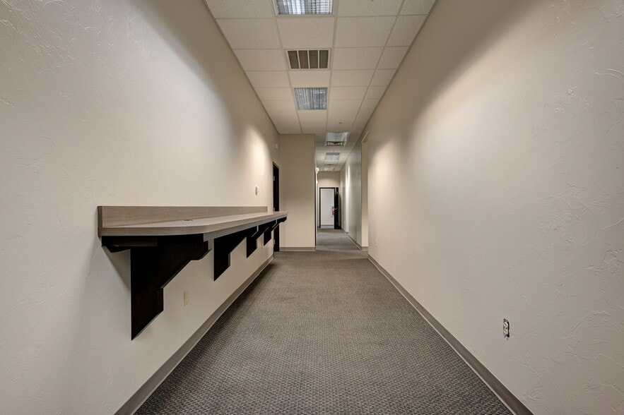 More Photos Of 4509-4513 Memorial Cir, Oklahoma City Office For Sale