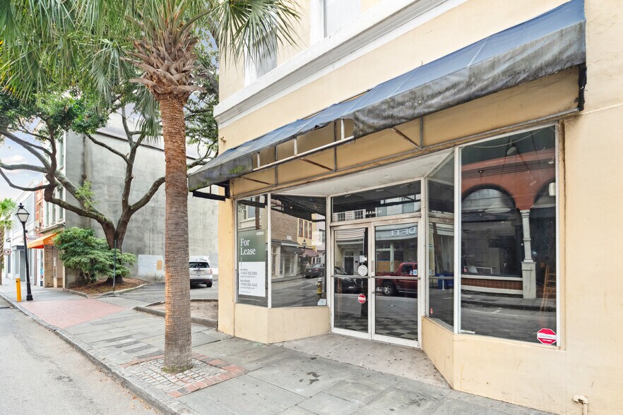 More Photos Of 364 King St, Charleston Storefront Retail Residential For Lease