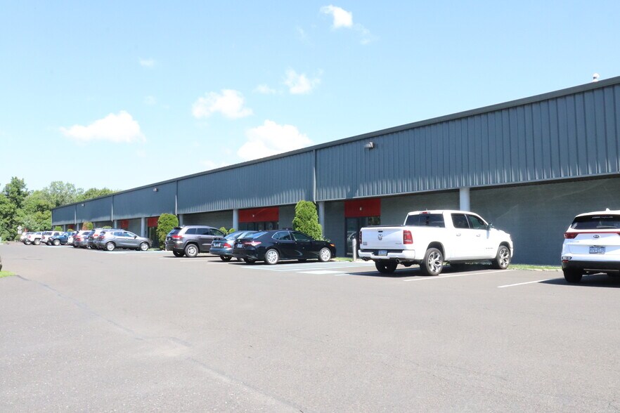 More Photos Of 1850 County Line Rd, Huntingdon Valley Warehouse For Lease
