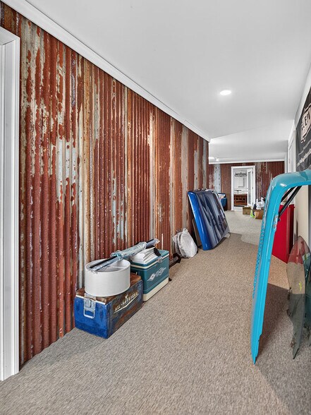 More Photos Of 17593 Nassau Commons Blvd, Lewes Flex For Sale